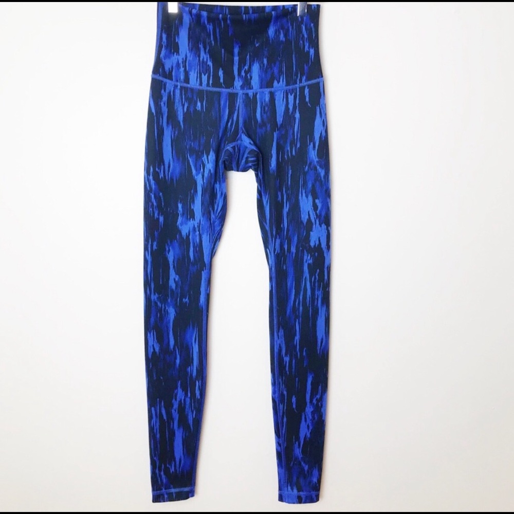 Lululemon wonder under